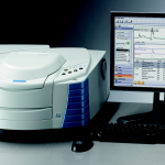 Spektrometr FTIR Nicolet iS10